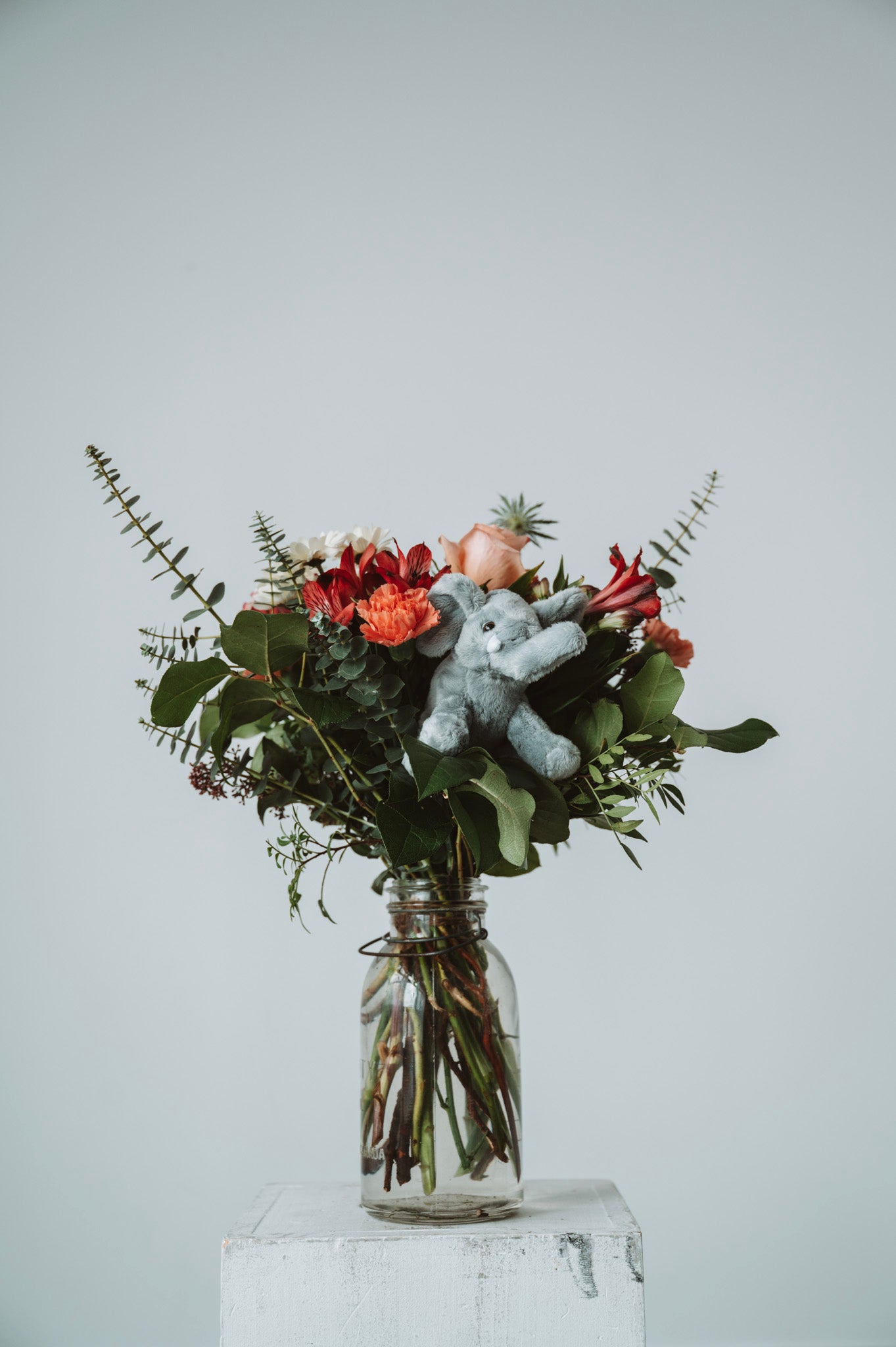 Le Bouquet de fleurs avec peluche