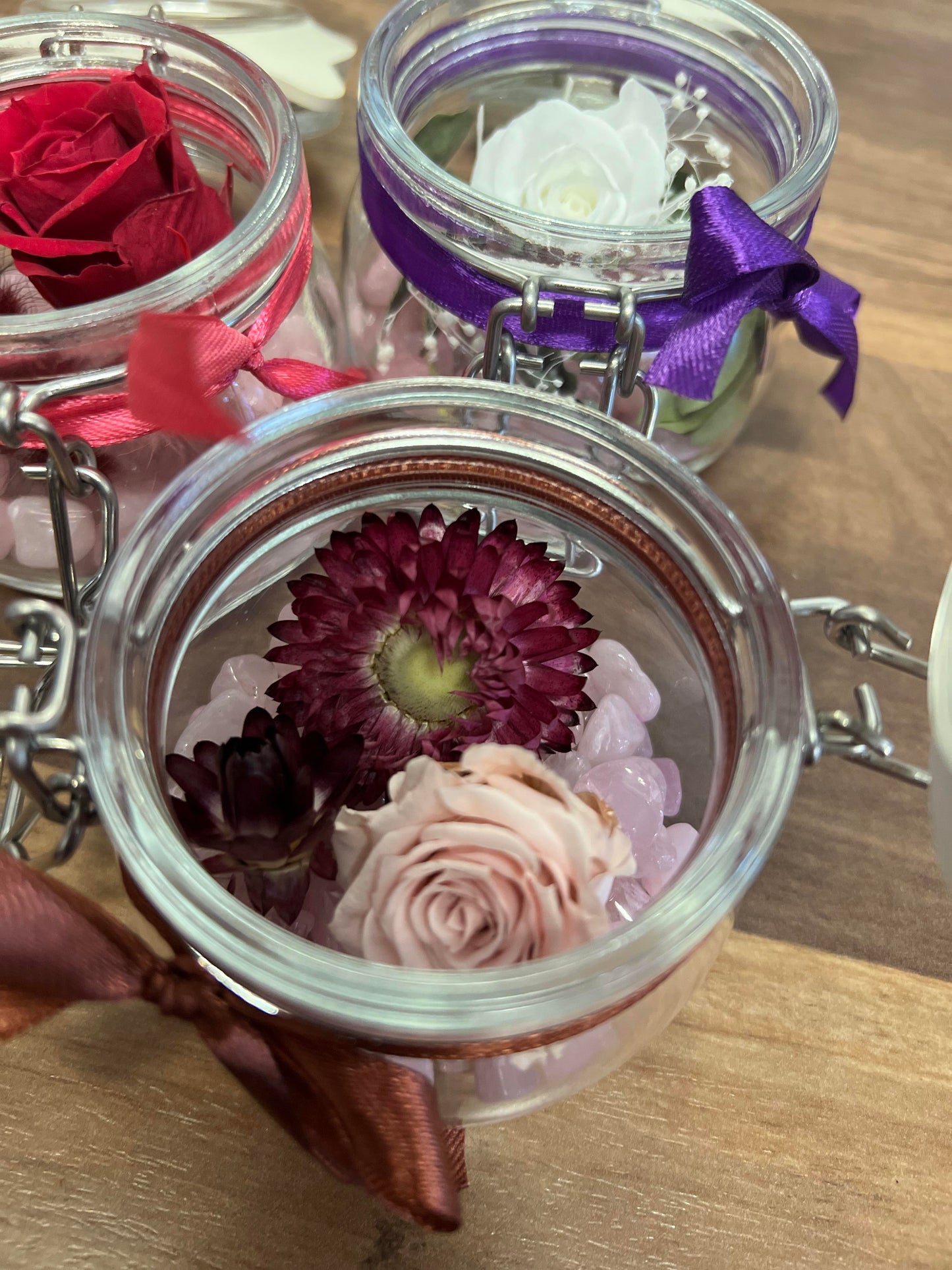 Small pot of rose (eternal rose and dried flowers)